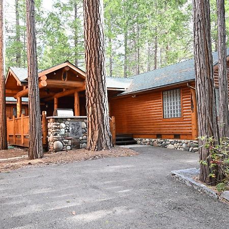 Grizzly Giant Villa Wawona Exterior photo